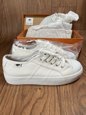 NWB Rocket Dog Joint White