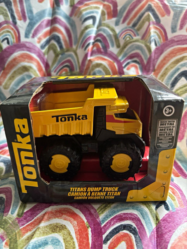 Tonka titans dump truck - tonka,