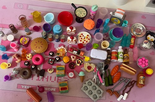 Bundle barbie doll - of,