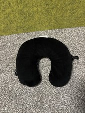WH Smith Travel U-shaped Neck