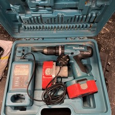Makita 8391D 18V Cordless Combi Drill with 2 Batteries and Charger