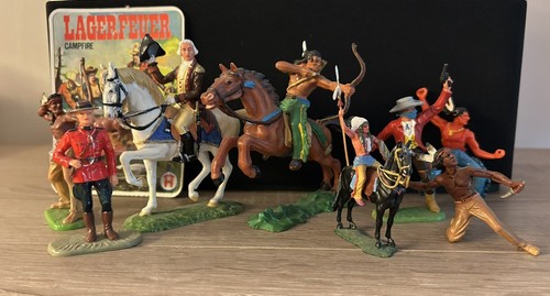 Elastolin toy soldiers