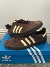 adidas Broomfield trainers
