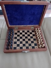 Vintage wooden Peg Travel Chess Set in Wooden Box, Complete VGC (7"X5")