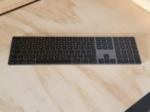 Apple magic keyboard - apple, with