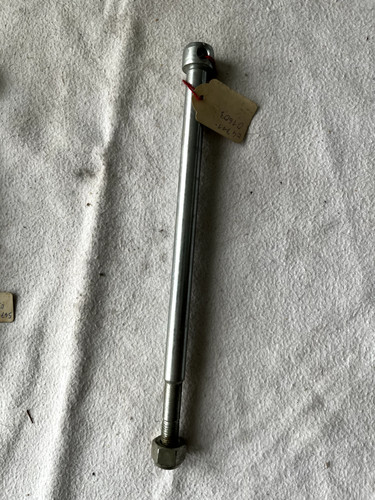 Axle original suzuki - axle, ts50