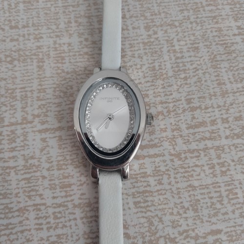 Ladies fashionable infinite - ,
