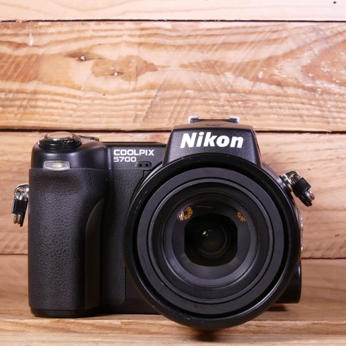 Used nikon coolpix 5700 - coolpix,