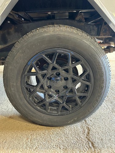 265 60r toyota - 265, hilux