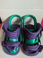 Burton Scribe snowboard bindings, size Medium. Vibrant green and purple.