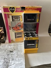 Vintage 1989s Pedigree Sindy Magic Cooker Oven With Accessories.