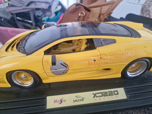 Yellow maisto jaguar - yellow,