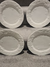 Set of 4 Wedgwood Strawberry and Vine Dinner Plates 28.5cm / 11.25” Bone China