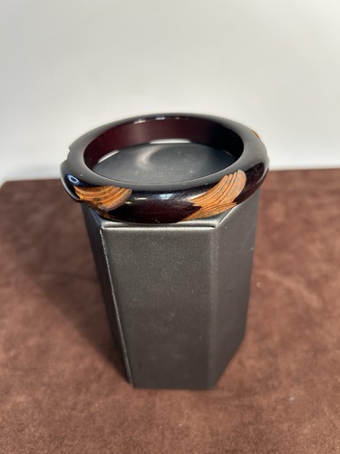 Carved bakelite bangle - ,