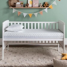 Hypoallergenic Breathable Cot