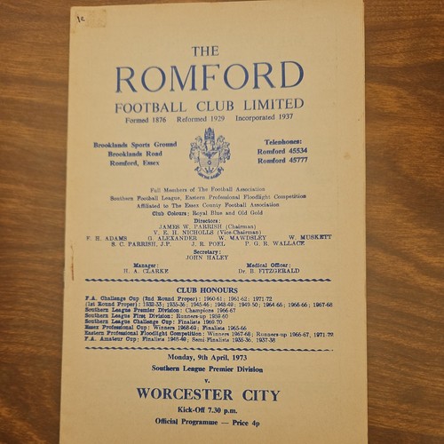 Romford worcester city - v,