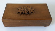 vintage wooden carved  Edelweiss flower  swiss  Ceundet 2 tune Musical   box