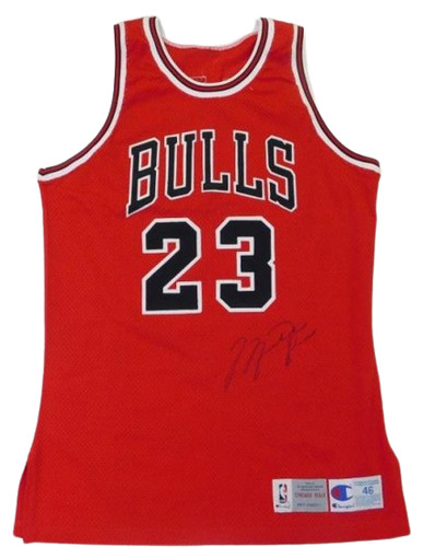 Michael jordan signed bulls - michael,