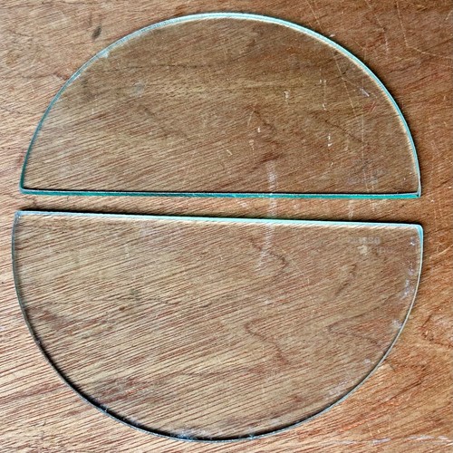 Flat clear glass half - flat, circle