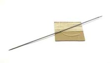 BUTTONING NEEDLE and 25m of
