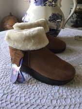 SKECHERS TONE UP  ANKLE BOOTS