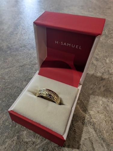 Samuel 9ct yellow gold - 9ct,