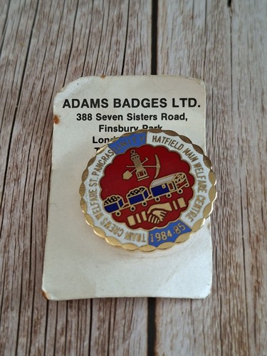 Vintage miners pin badge - vintage, train