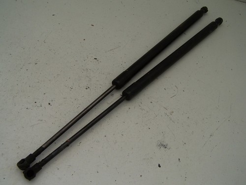 Nissan primera pair - primera, of