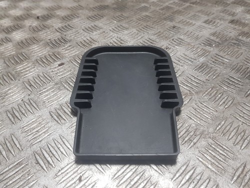 Land rover discovery cubby - land,