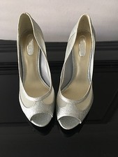 Ladies Silver Peeptoe Shoe