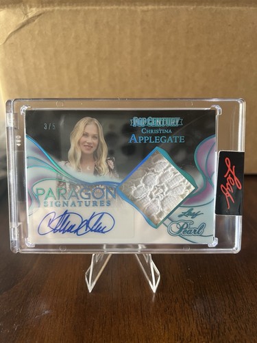 Christina applegate 2025 leaf - christina,