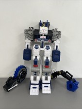 Hasbro Transformers Legacy Titan Class Cybertron Metroplex