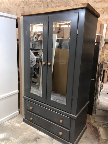 The dorchester royal dark - dorchester, grey