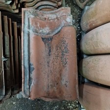 Pack Of 2 Reclaimed Discontinued MKI Tudor Crossley Clay Interlocking Pantiles.