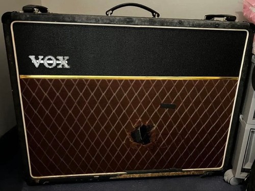 Vox ac30 guitar amplifier - tb,