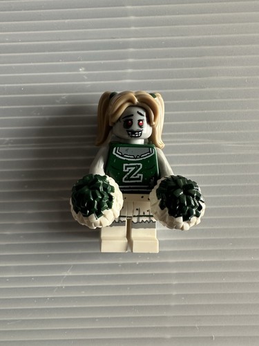 Lego zombie cheerleader - zombie,