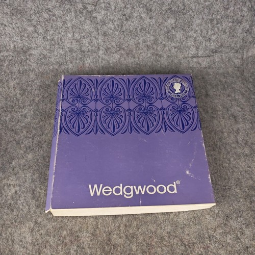 Silver jubilee wedgwood plate - wedgwood,