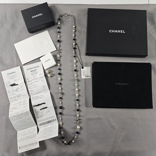 Authentic chanel crystal - chanel,