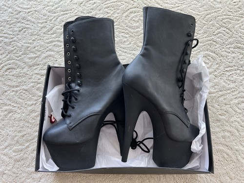 Black leather lace up - 7",