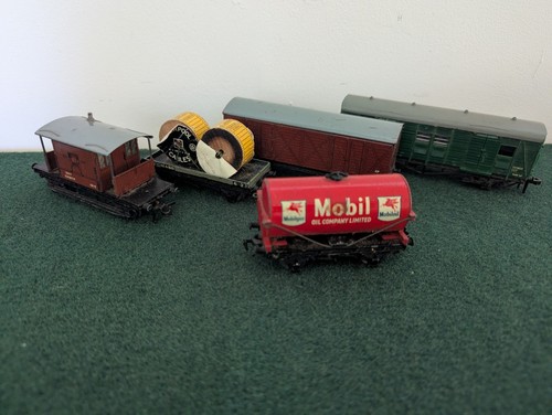 Hornby carriages and wagons - hornby,