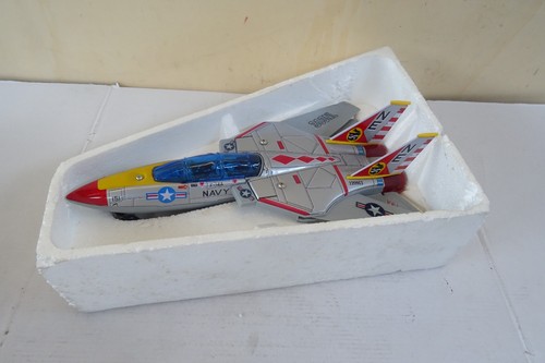 Jet fighter battery - f,