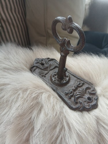 Stunning victorian key - victorian, shaped
