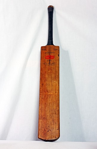 Denis compton autograph - denis,