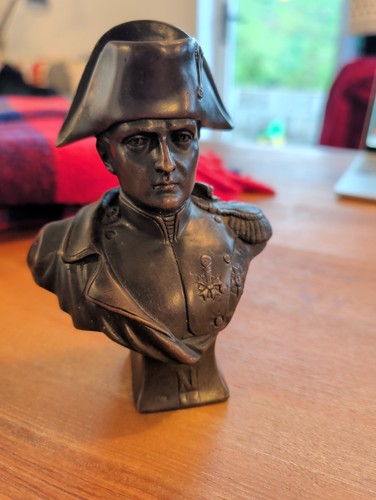 Beautiful bronze bust - beautiful,
