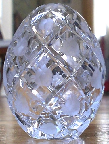 Egg gold stand faberge - egg/,