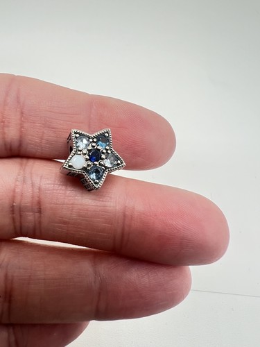 Sparkling blue star charm - blue, s925