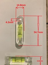 Small spirit level easy to carry can be mounted by holes taken out smartcell
