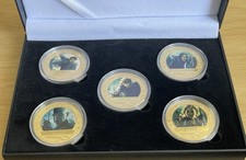 SET OF 5 HARRY POTTER 24 CARAT GOLD PLATED COMMEMORATIVE COINS‘HOGWARTS SCHOOL’