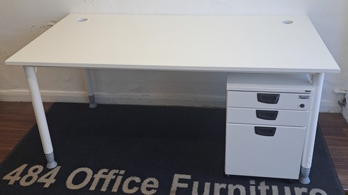 Kinnarps white 1600mm straight
