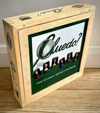 CLEUDO Nostalgia Edition Wooden Boxed Parker Brothers 2003 Board Game. Complete